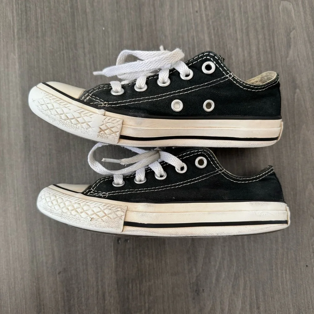 Converse All Star kids low top black sneakers shoes size 12